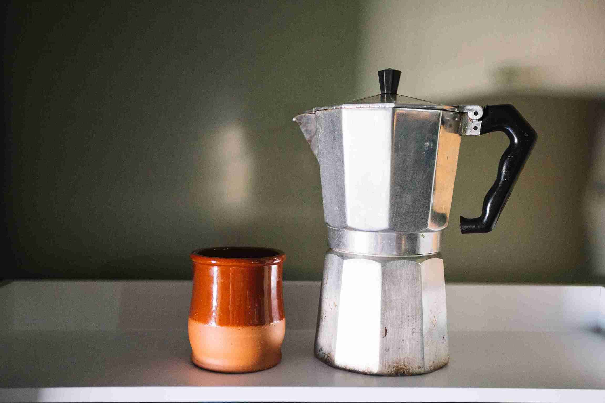 como fazer café na cafeteira italiana​