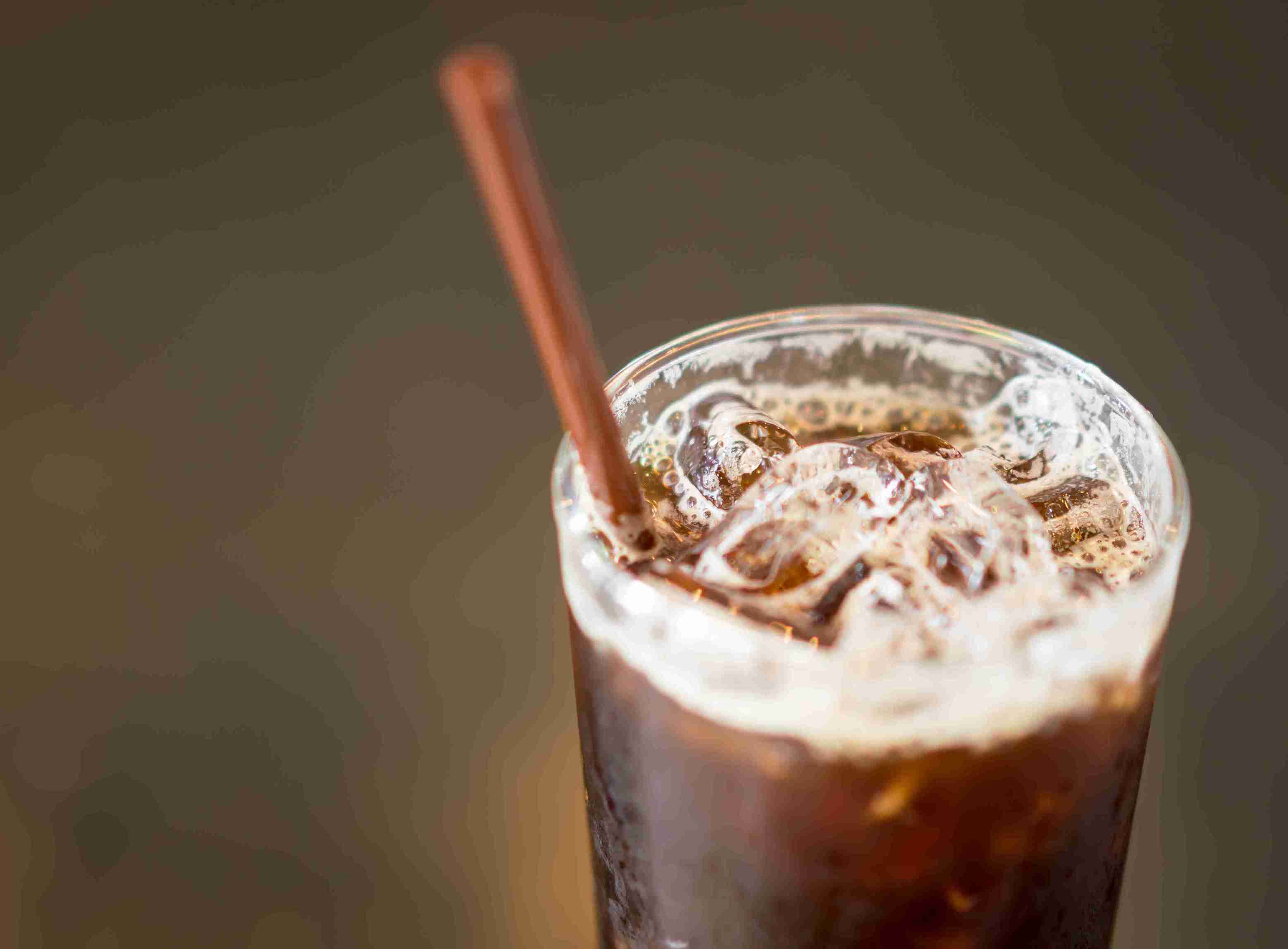como fazer café gelado cold brew